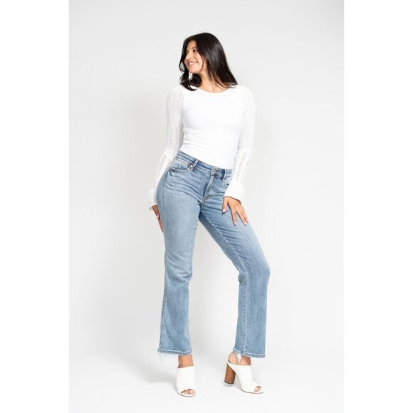 Women’s Mid Rise Dad Jeans with Cell Phone Pocket Blue Relaxed Fit - Picture 8 of 9